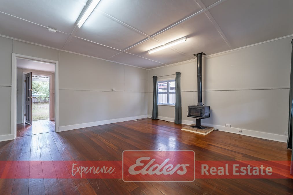 10 Pollard Way, Warnbro, WA, 6169 - Image 7