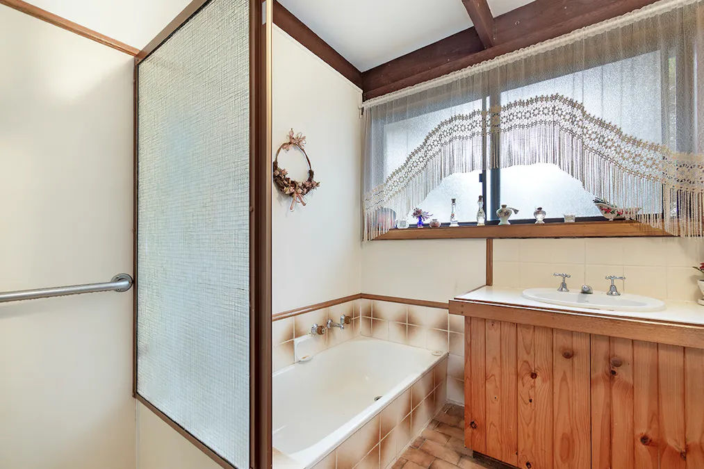 45 Laidlaw Street, Hamilton, VIC, 3300 - Image 4