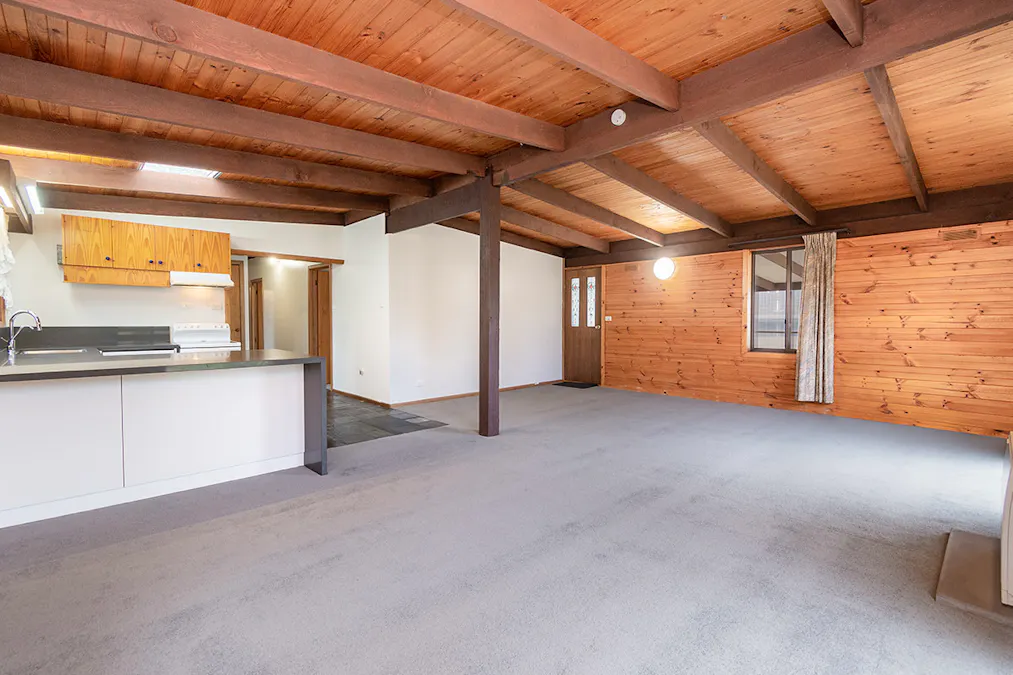 45 Laidlaw Street, Hamilton, VIC, 3300 - Image 2