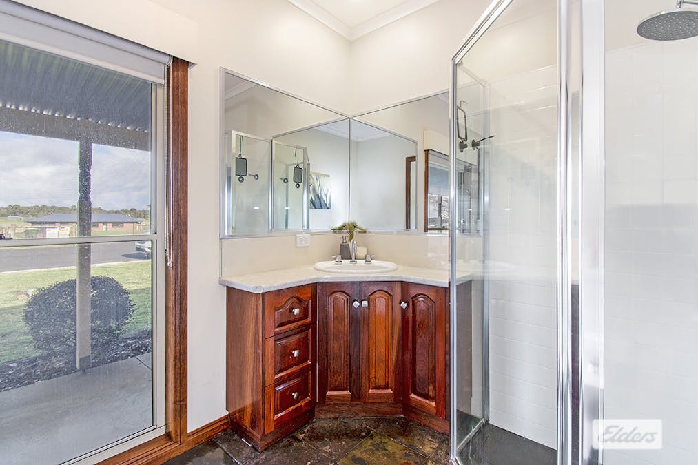 108-110 Kenny Street, Hamilton, VIC, 3300 - Image 9
