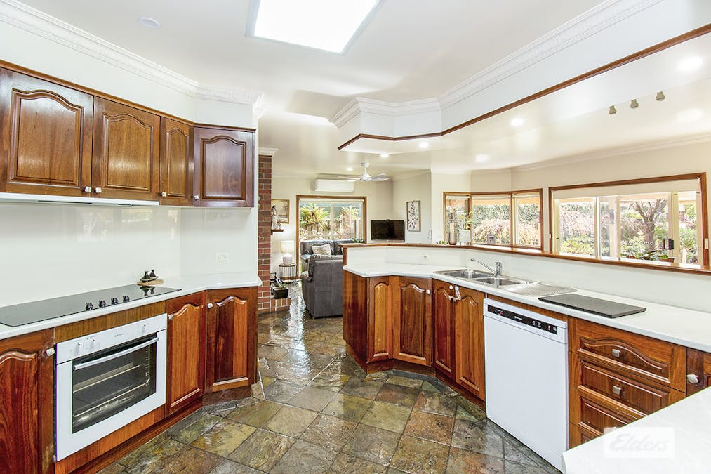 108-110 Kenny Street, Hamilton, VIC, 3300 - Image 2