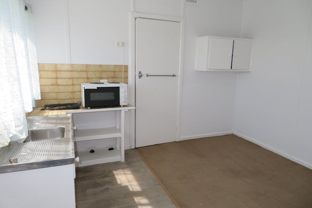 3/229 George Street, Bathurst, NSW, 2795 - Image 4