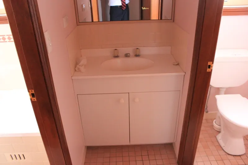 220 Havannah Street — photo 3 of 10
