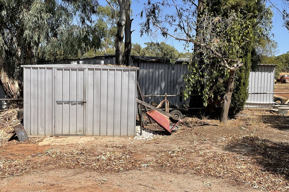 27 Bland Road, York, WA, 6302 - Image 25