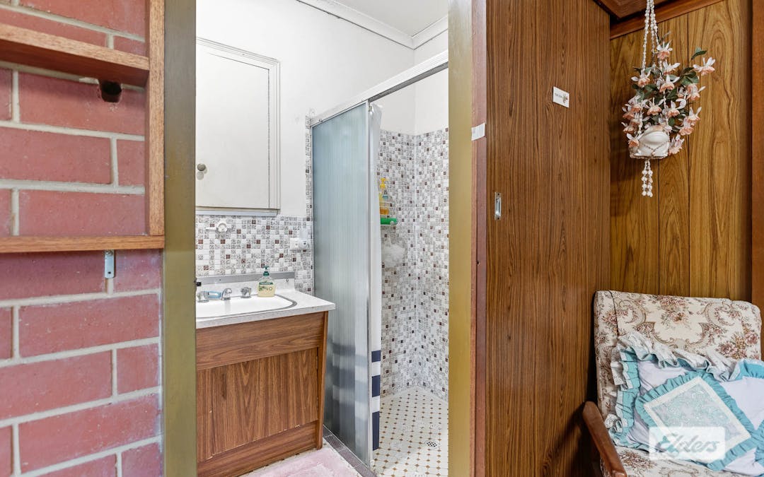 65 Bay Road, Victor Harbor, SA, 5211 - Image 17