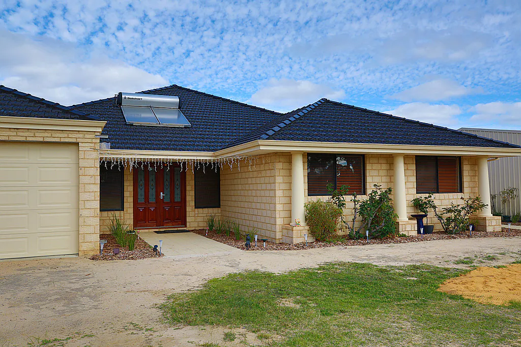 21 Kunjin Street, Corrigin, WA, 6375 Sold Elders Real Estate