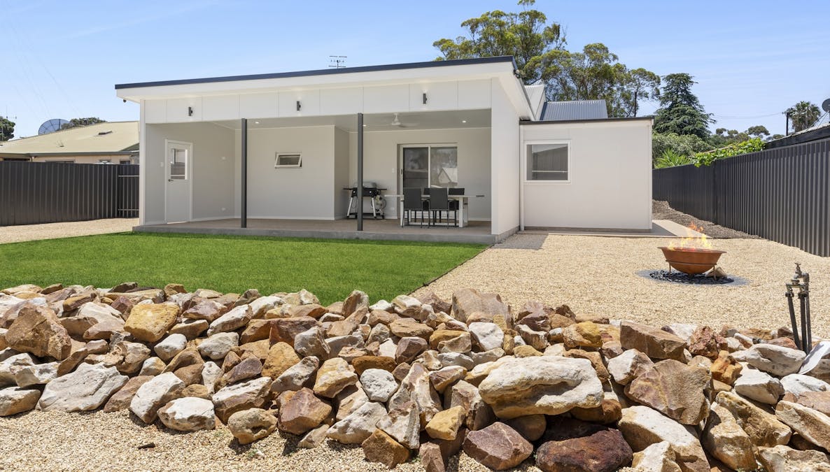 19 Dickerson Street, Barmera, SA, 5345 - Image 2