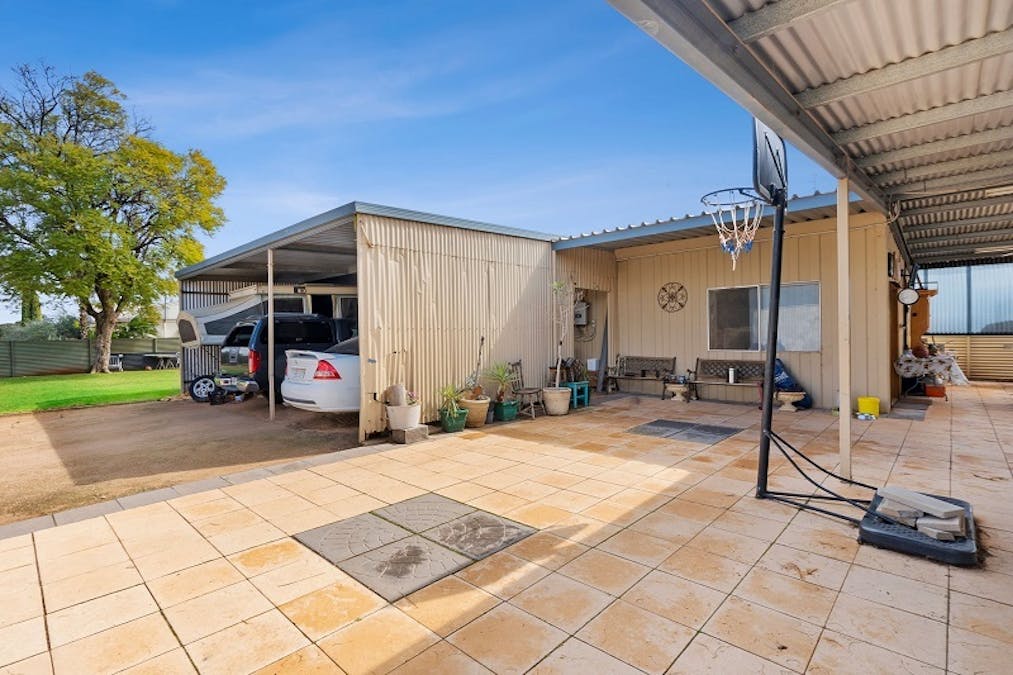18 Fowles Street, Barmera, SA, 5345 - Image 5