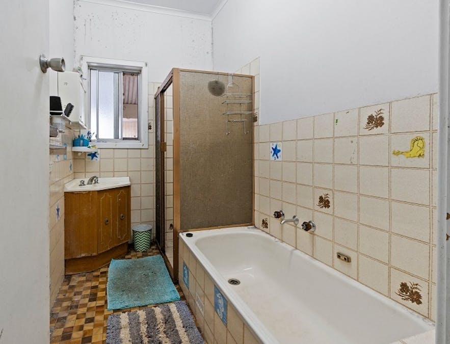18 Fowles Street, Barmera, SA, 5345 - Image 6