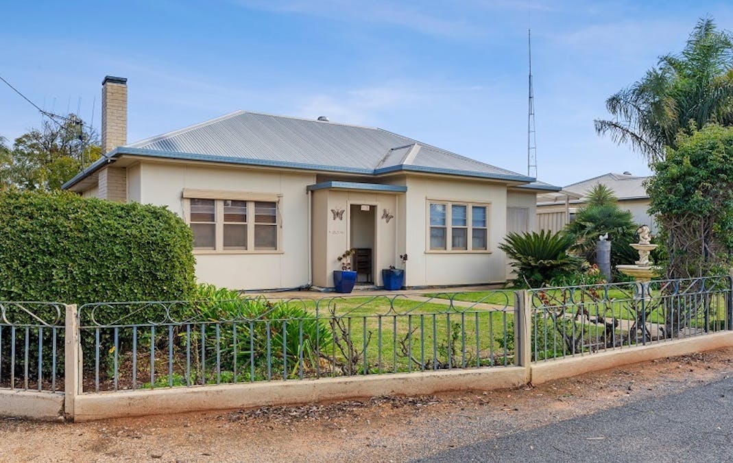 18 Fowles Street, Barmera, SA, 5345 - Image 1
