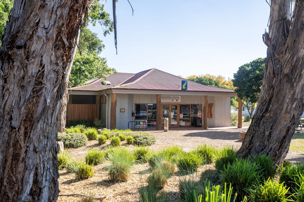 92 Grant Street, Alexandra, VIC, 3714 - Image 12