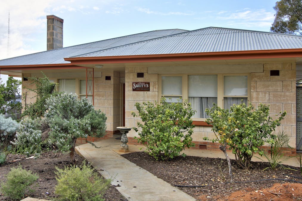 8 McMillan Street, Loxton, SA, 5333 - Image 12