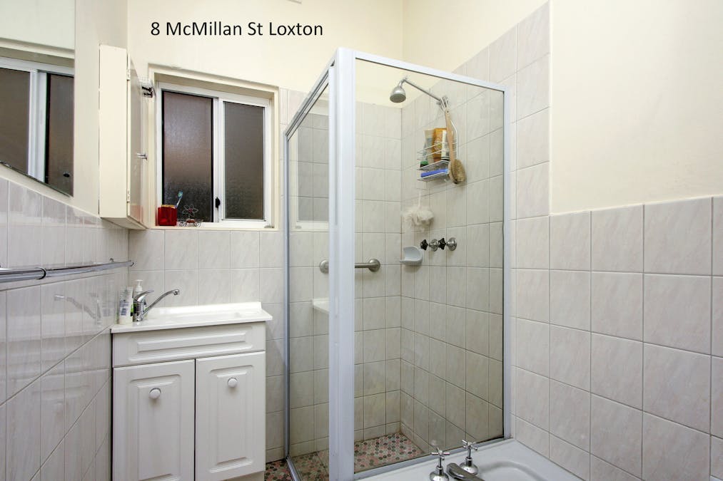 8 McMillan Street, Loxton, SA, 5333 - Image 5