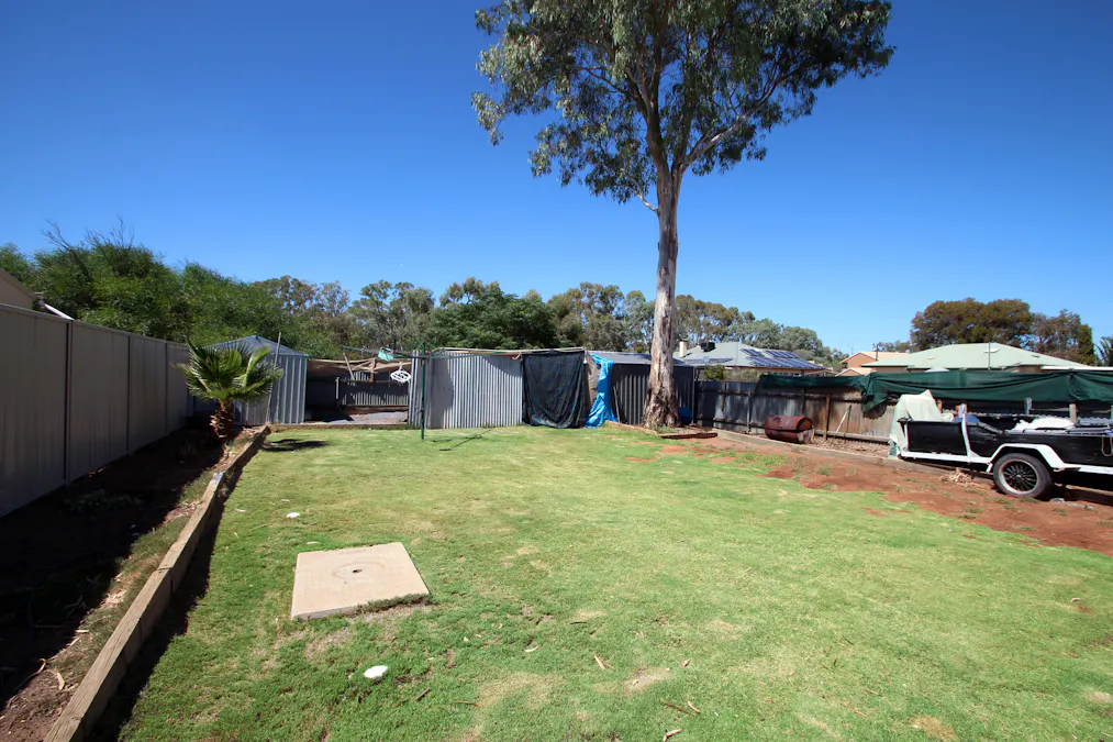 13 Hopkins Street, Renmark, SA, 5341 - Image 8