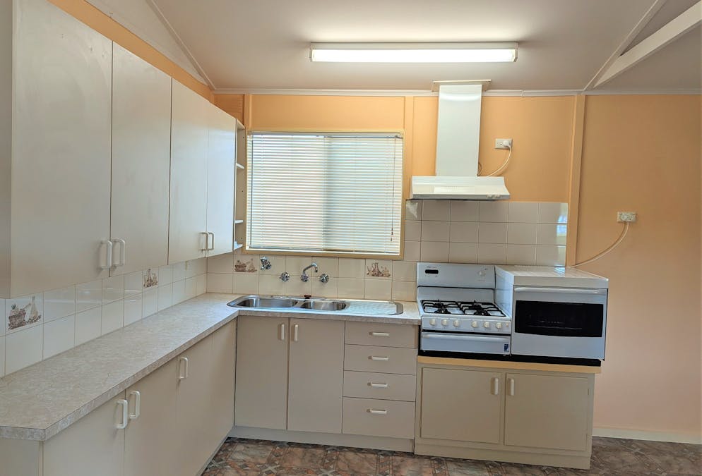 35 Queen Elizabeth Drive, Barmera, SA, 5345 - Image 2