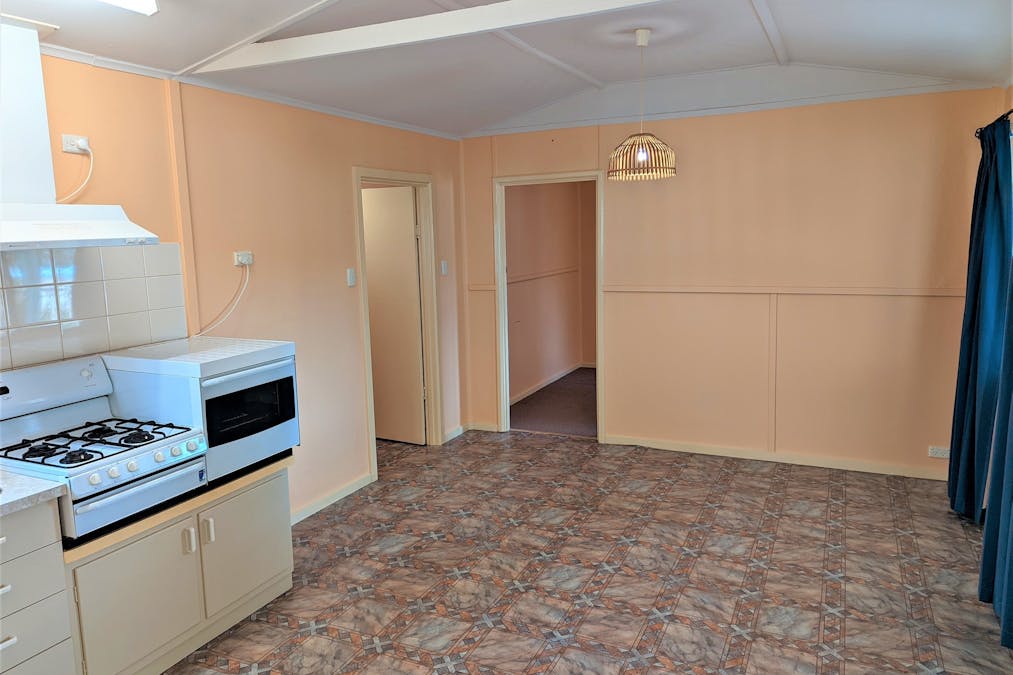 35 Queen Elizabeth Drive, Barmera, SA, 5345 - Image 4