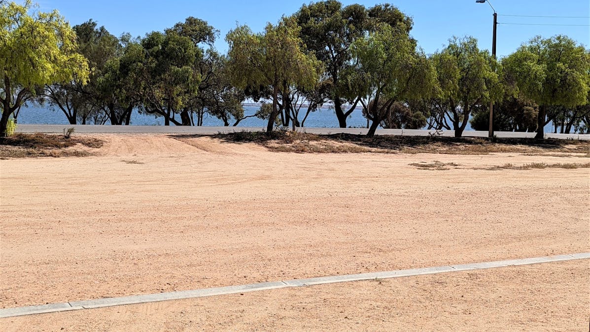35 Queen Elizabeth Drive, Barmera, SA, 5345 - Image 11