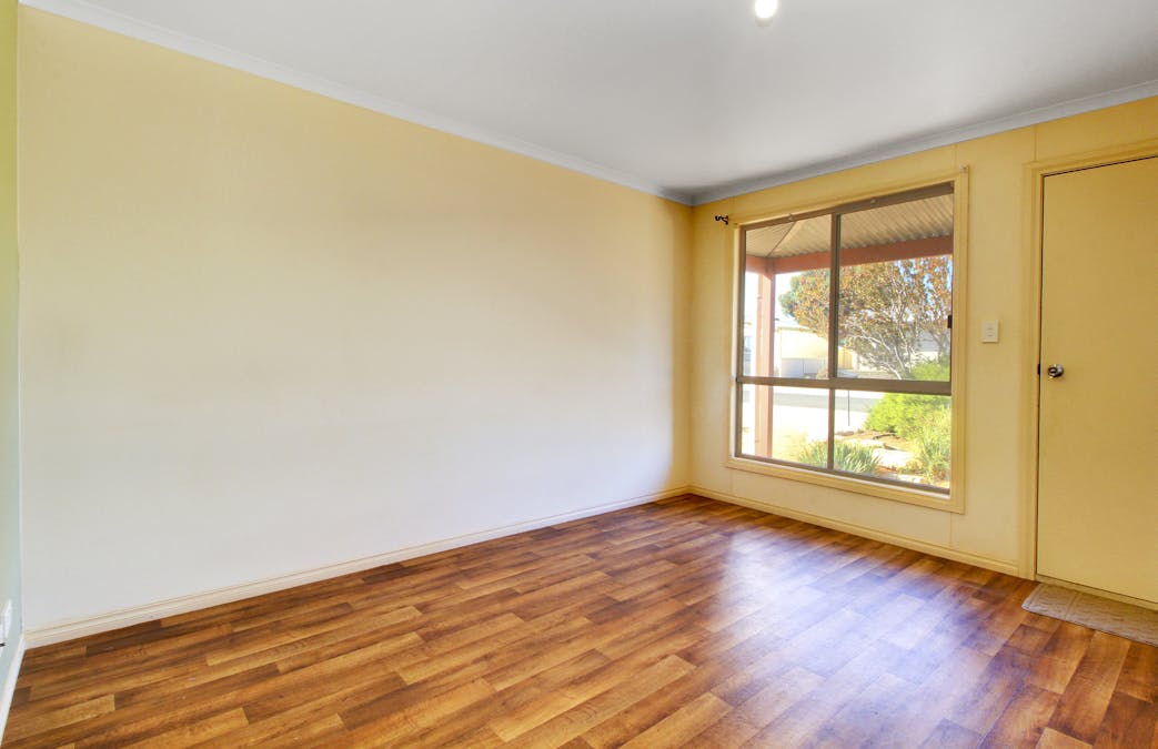 12 Schick Street, Loxton, SA, 5333 - Image 3