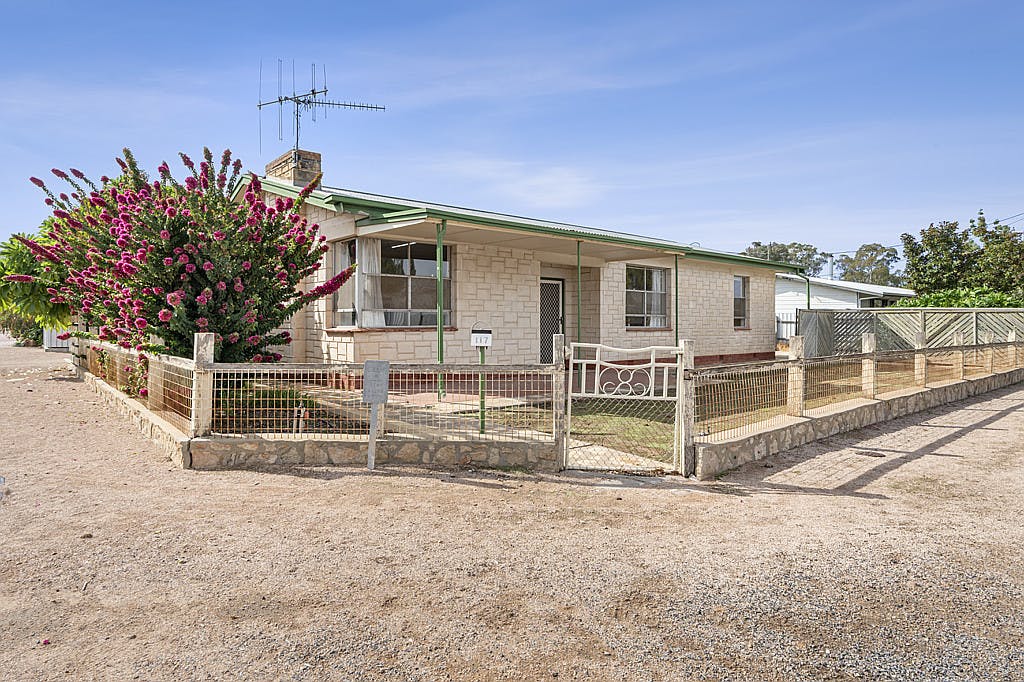 117 Pyap Street, Renmark, SA, 5341 Sold Elders Real Estate