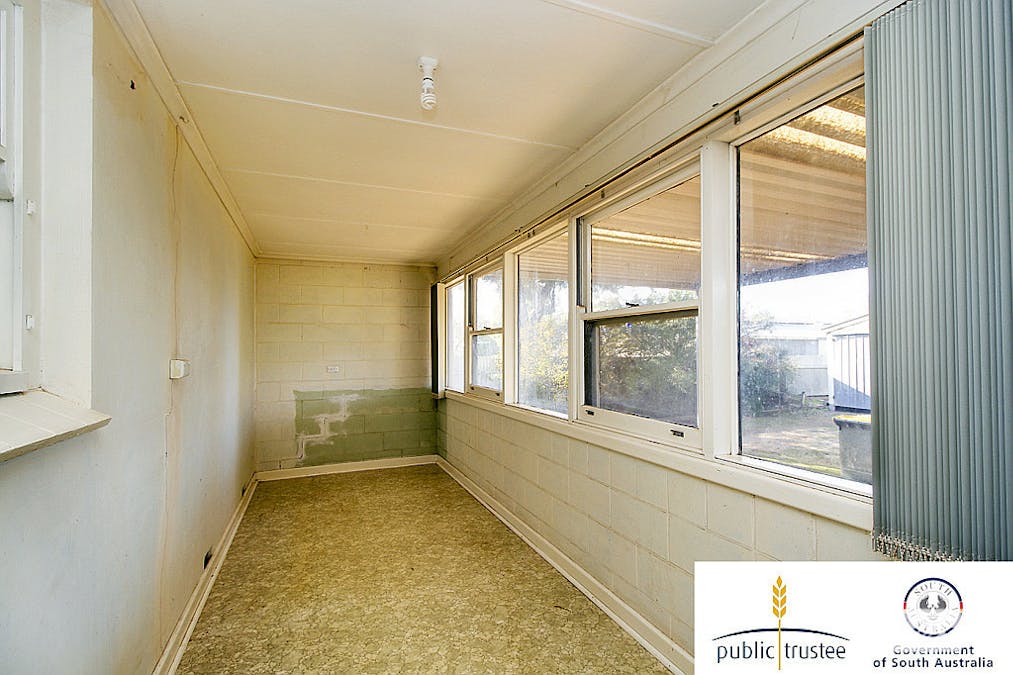 5 Wodonga Avenue, Loxton, SA, 5333 - Image 8