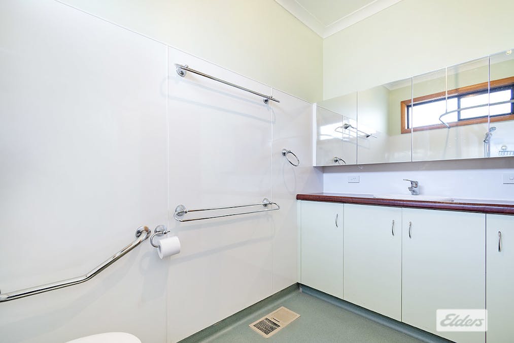 1 Cameron Street, Hamilton, VIC, 3300 - Image 5