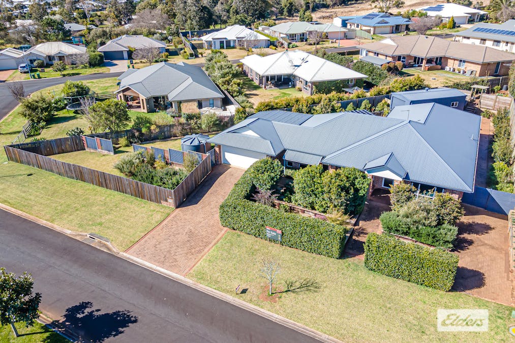 35 Currawong Drive, Highfields, QLD, 4352 - Image 1