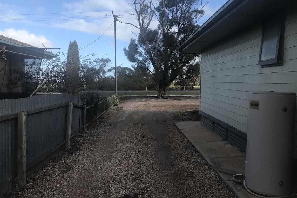 10 Airport Road, Cleve, SA, 5640 - Image 21
