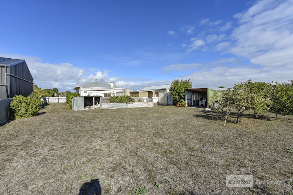 6 Benton Street, Millicent, SA, 5280 - Image 14