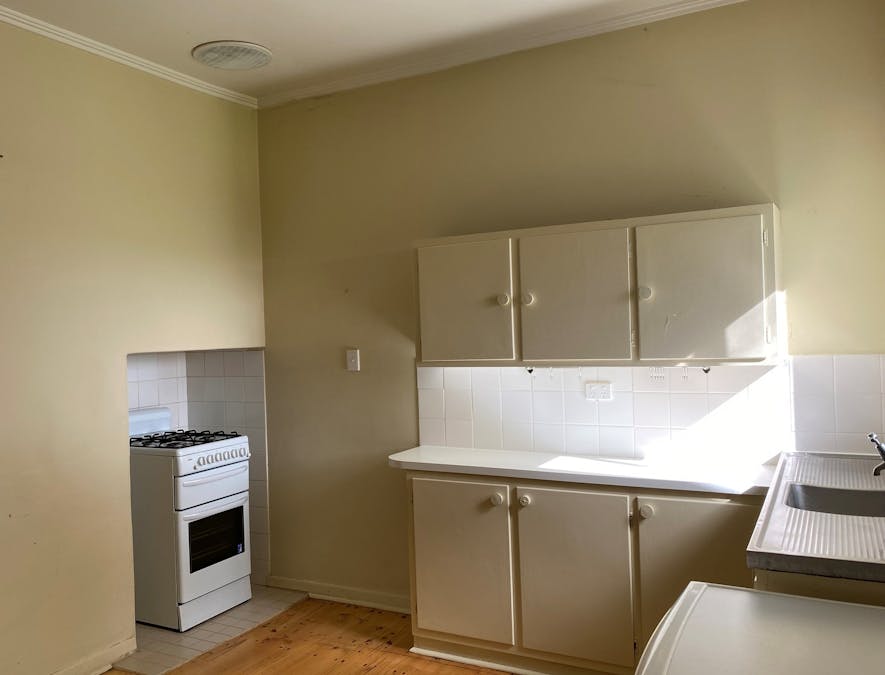 20 McCourt Street, Millicent, SA, 5280 - Image 6