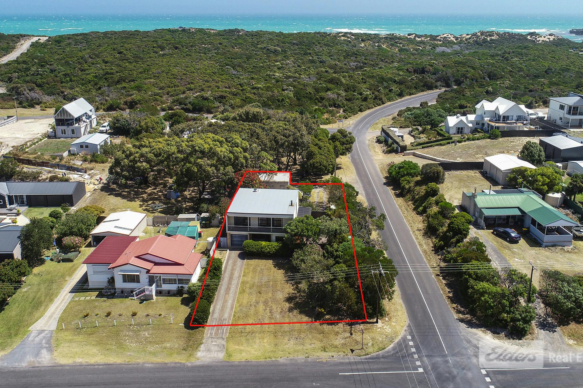 11 Attiwill Street, Beachport, SA, 5280 Sold Elders Real Estate