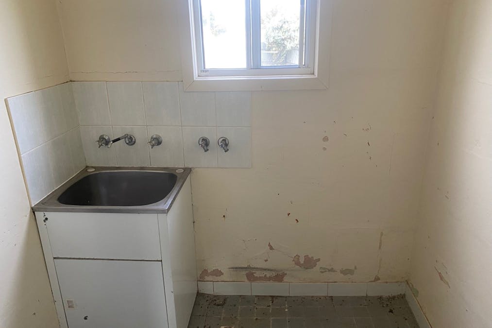 1 Nitschke Street, Millicent, SA, 5280 - Image 11
