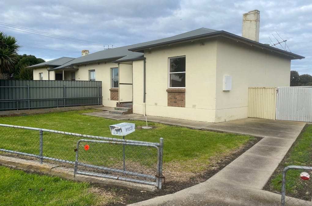 1 Nitschke Street, Millicent, SA, 5280 - Image 1