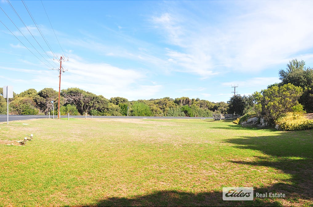 2/Newton Road, Robe, SA, 5276 - Image 2