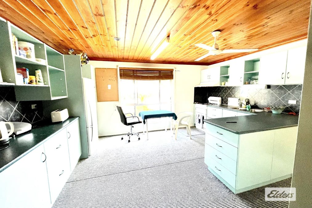 70 & 70A O'Loughlin Street, Ceduna, SA, 5690 - Image 9
