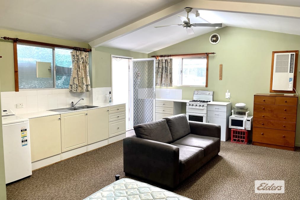 70 & 70A O'Loughlin Street, Ceduna, SA, 5690 - Image 18