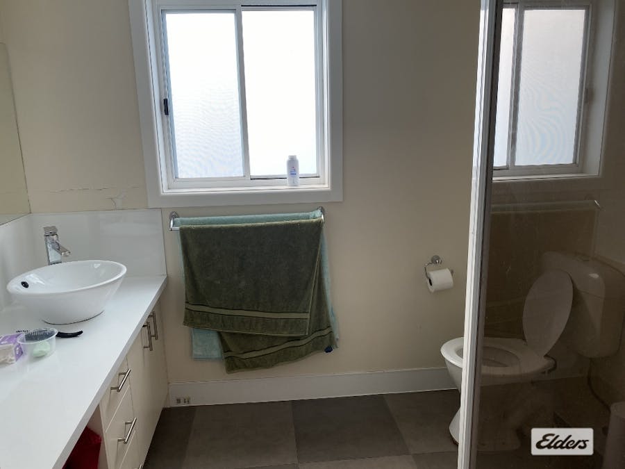 116 Craig Avenue, Warracknabeal, VIC, 3393 - Image 6