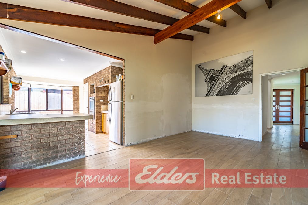 67 Warnbro Sound Avenue, Warnbro, WA, 6169 - Image 11