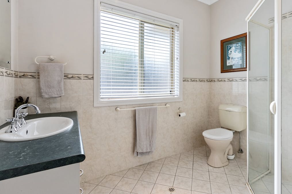 36 Neagles Rock Road, Clare, SA, 5453 - Image 21