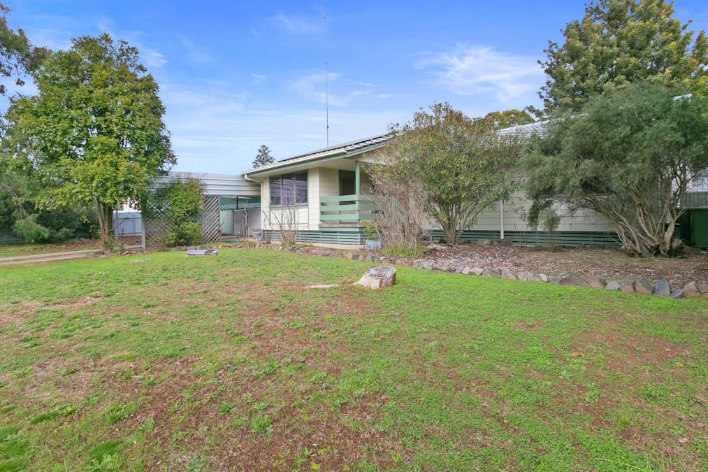 8 Phoenix Avenue, Clare, SA, 5453 - Image 1