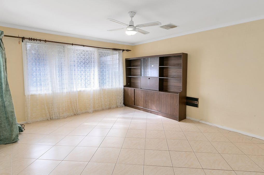 8 Phoenix Avenue, Clare, SA, 5453 - Image 5