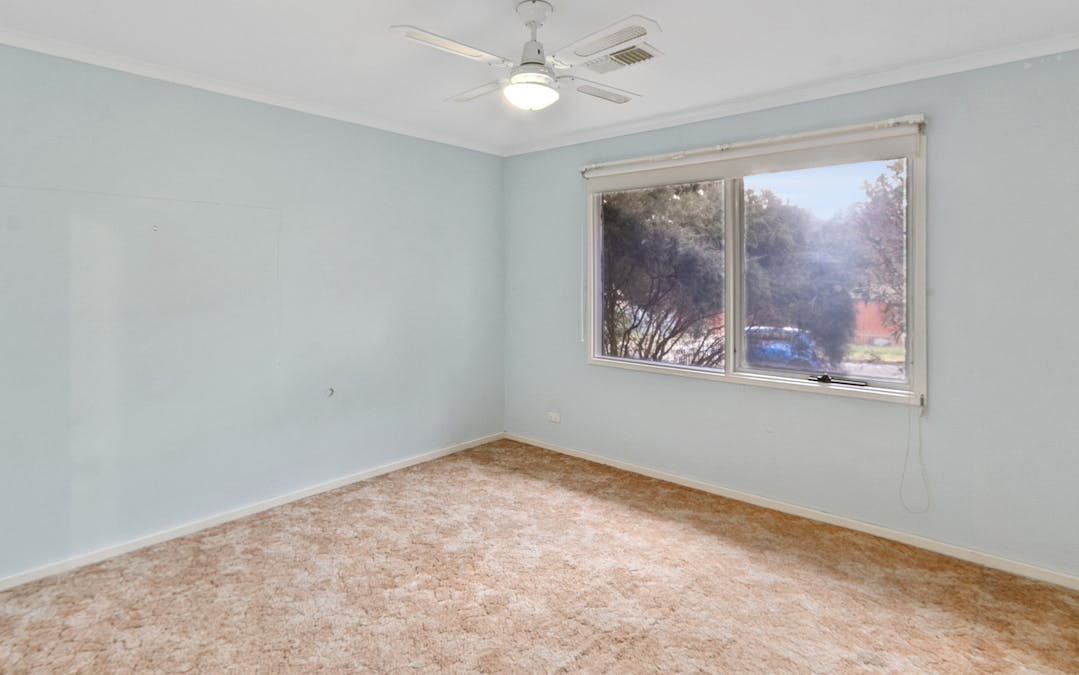 8 Phoenix Avenue, Clare, SA, 5453 - Image 9