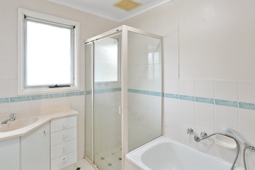 8 Phoenix Avenue, Clare, SA, 5453 - Image 13