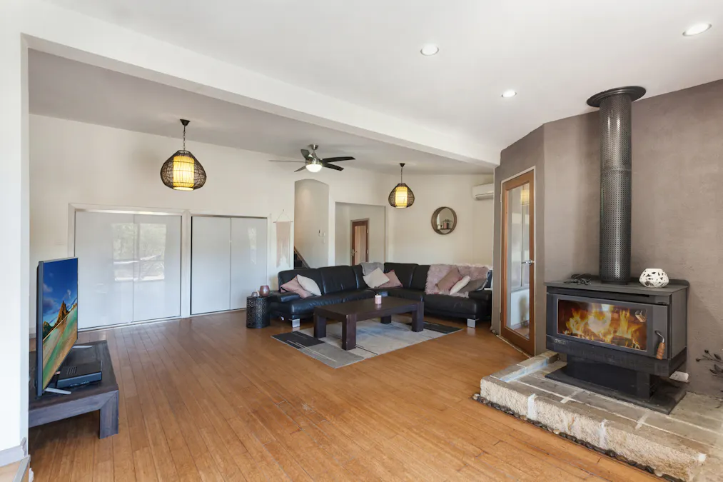 37 Dry Creek Crescent, Wandong, VIC, 3758 - Image 3