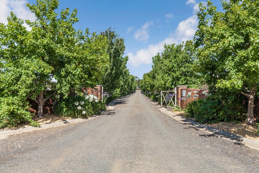 7 Kurkurac Court, High Camp, VIC, 3764 - Image 5