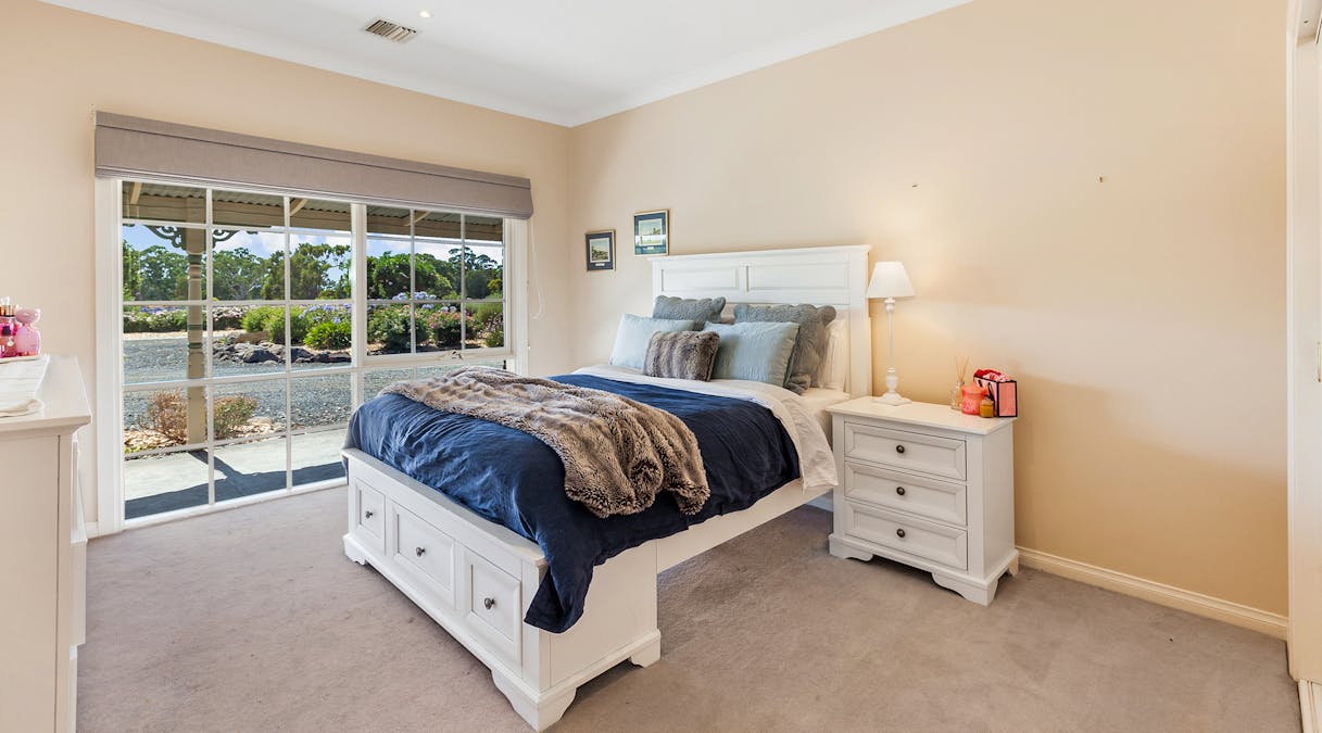 7 Kurkurac Court, High Camp, VIC, 3764 - Image 19