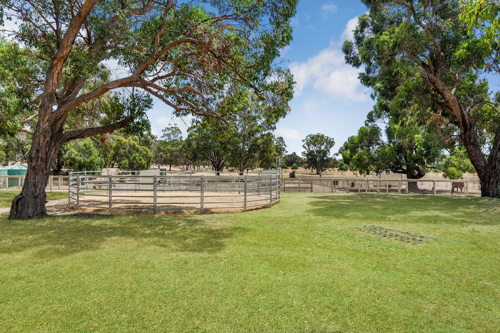 7 Kurkurac Court, High Camp, VIC, 3764 - Image 34
