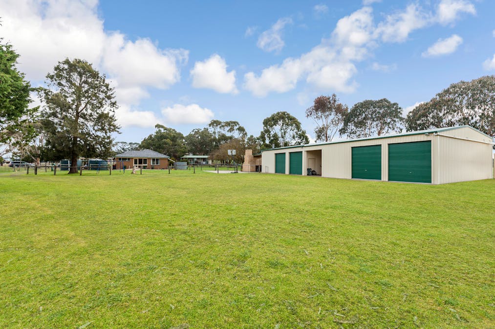 25 Mooneys Road, Willowmavin, VIC, 3764 - Image 11