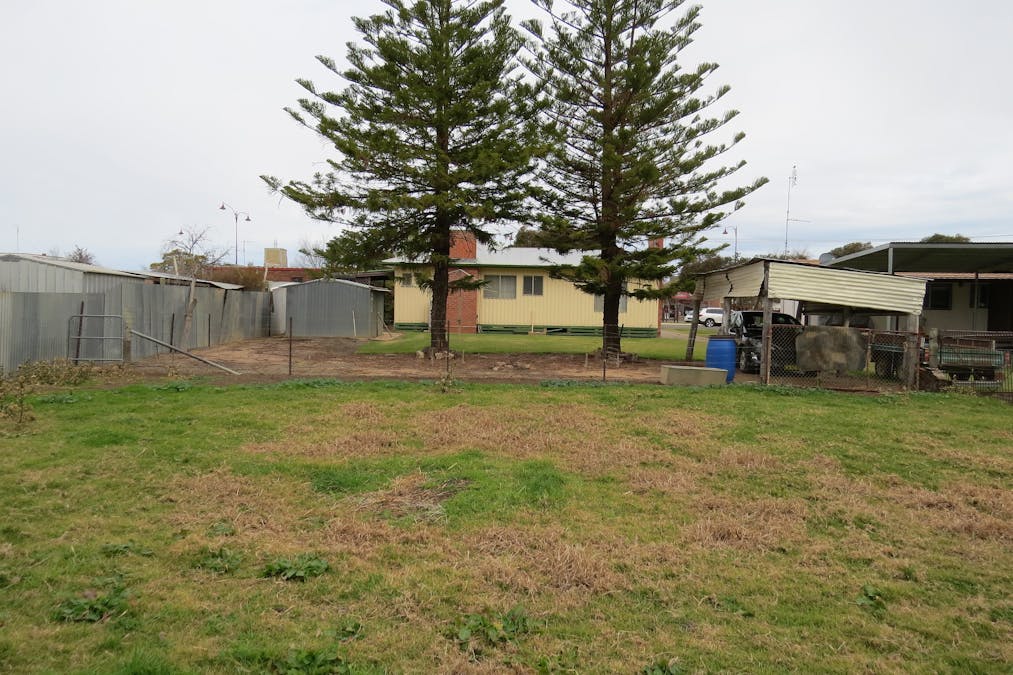 27 POWELL Street, Jerilderie, NSW, 2716 - Image 4