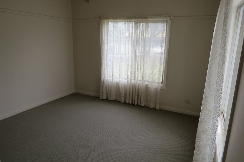 27 POWELL Street, Jerilderie, NSW, 2716 - Image 8
