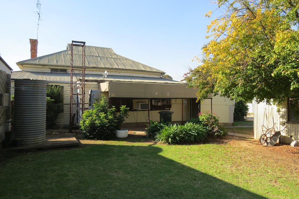 48-50 MAHONGA Street, Jerilderie, NSW, 2716 - Image 9